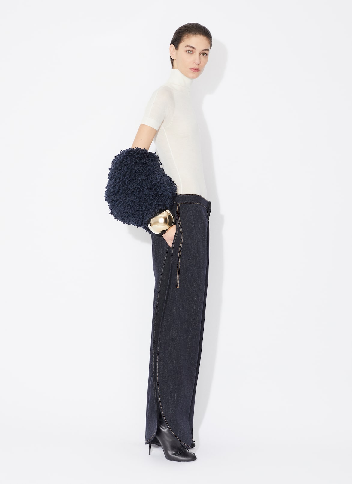 ROUND JEANS IN WOOL DENIM ALAÏA NIGHT BLUE ROUND JEANS IN WOOL DENIM
